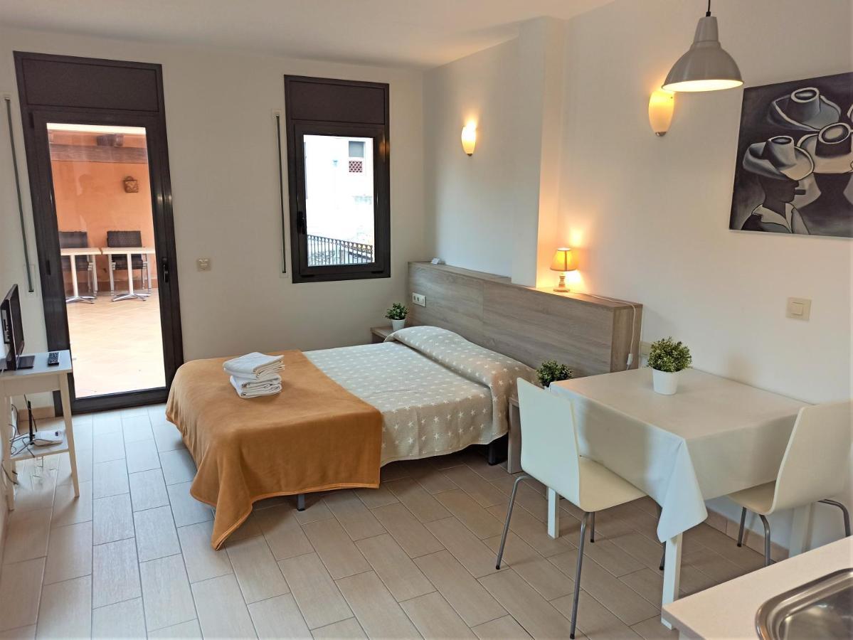 Apartaments Fonda Comerc Torroella de Montgrí Buitenkant foto