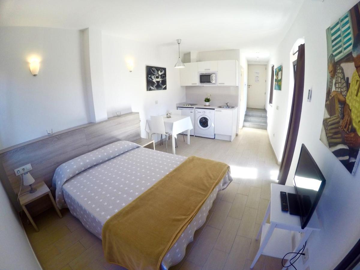 Apartaments Fonda Comerc Torroella de Montgrí Buitenkant foto